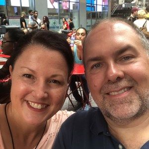 Meet your Posher, Lora